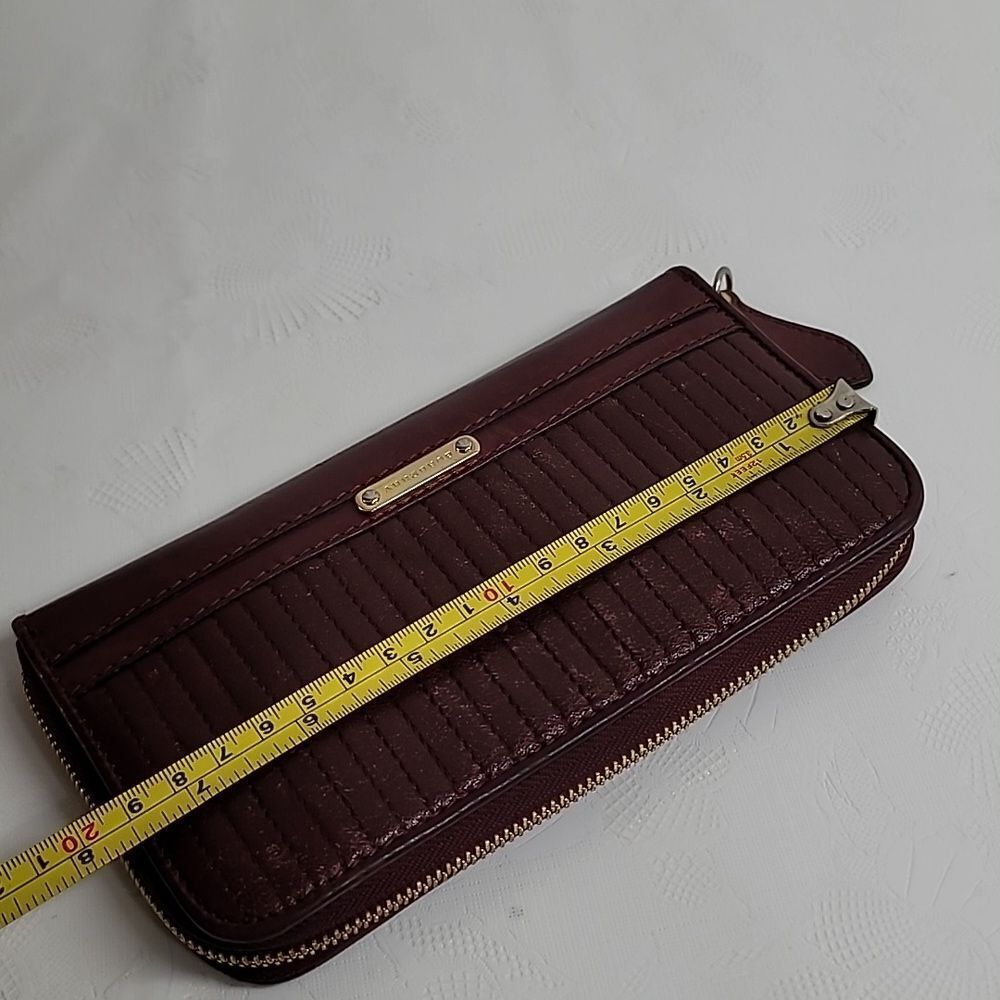Burberry Quilted Leather Zip Around Wallet In Burgandy - Picture 10 of 12